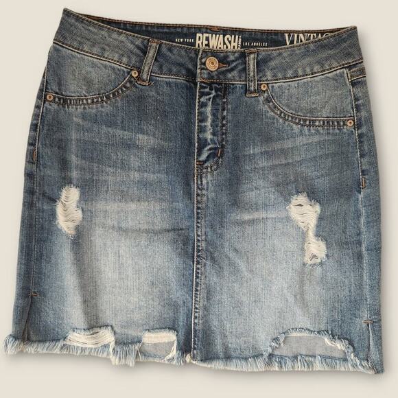 Rewash Juniors Vintage Reunion Distressed Mini Denim Skirt Size 3 - Picture 2 of 5